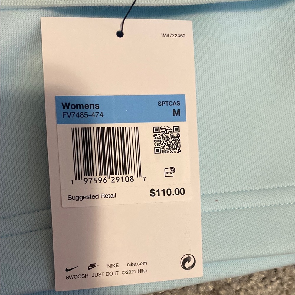 Nike Women's Tech Fleece Pleated Shorts - Picture 3 of 7